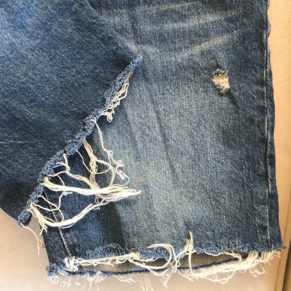 Gap | women’s distressed denim Bermuda shorts size 2/26. - Picture 4 of 13